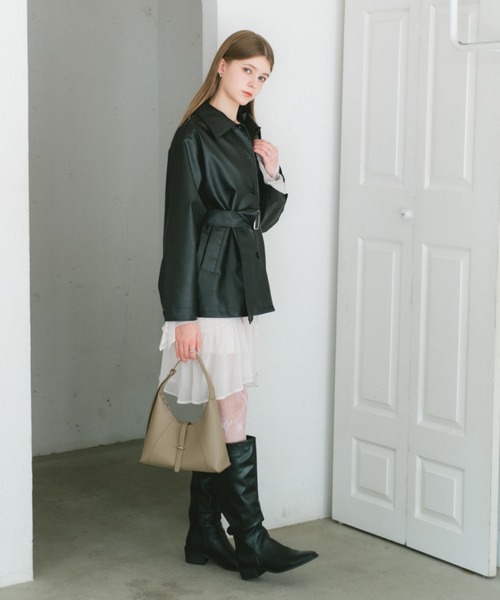 ECREL(エクレール)の「ベルトフラップミニバッグ(ショルダーバッグ・レディース・ベージュ/ブラック/アイボリー・FREE)」の13枚目の写真