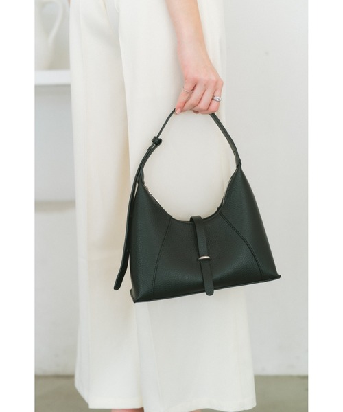 ECREL(エクレール)の「ベルトフラップミニバッグ(ショルダーバッグ・レディース・ベージュ/ブラック/アイボリー・FREE)」の15枚目の写真