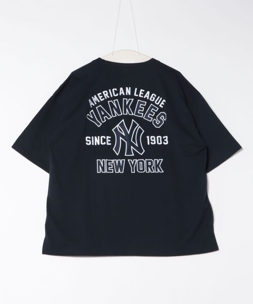 MLB(メジャーリーグベースボール)の「【別注限定展開】MLB ツイルワッペン刺繍Tシャツ 【Los Angeles Dodgers / New York Yankees / Chicago White Sox】(Tシャツ/カットソー・メンズ・アッシュグレー/ブラック/ネイビー・M/L/XL)」の17枚目の写真