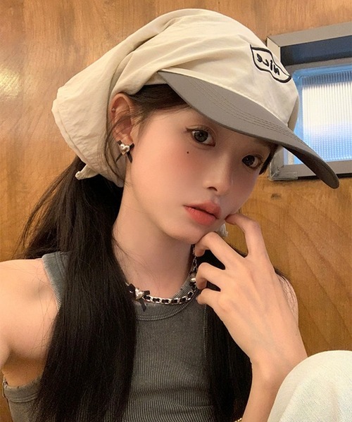 Revo.（レボ）の「ヘッド スカーフ バイザー ワンポイント ロゴ刺繍 サンシェード キャップ（キャップ・レディース・アイボリー/カーキ/グレー・FREE）」の9枚目の写真