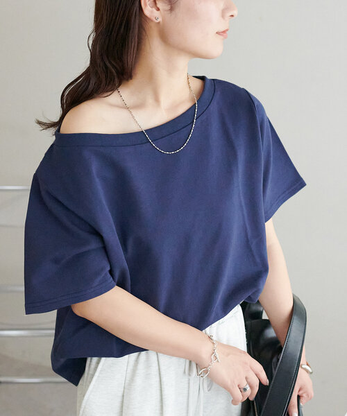 DISCOAT(ディスコート)の「【WEB限定】ミニ裏毛ワンショルプルオーバー(Tシャツ/カットソー・レディース・ホワイト/ネイビー/チャコールグレー/アイボリー・MEDIUM)」の7枚目の写真