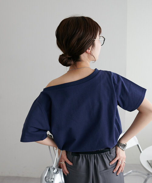 DISCOAT(ディスコート)の「【WEB限定】ミニ裏毛ワンショルプルオーバー(Tシャツ/カットソー・レディース・ホワイト/ネイビー/チャコールグレー/アイボリー・MEDIUM)」の15枚目の写真