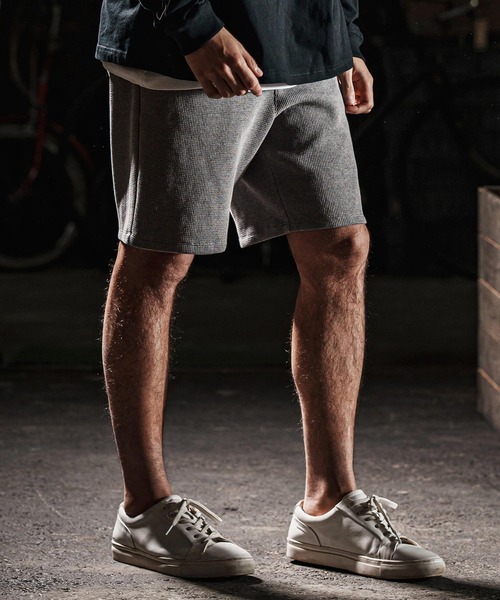 wjk reluxe(ダブルジェーケーリラックス)の「mp13272-tight heavy waffle shorts ショートパンツ(その他パンツ・メンズ・ホワイト/ブラック/トップグレー・S/M/L)」の17枚目の写真