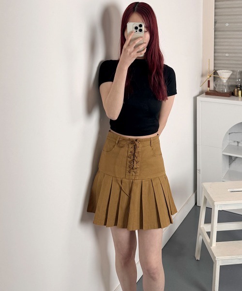 VIVID LADY(ビビッドレディー)の「コルセットプリーツミニスカート/Corset Pleated Mini Skirt(スカート・レディース・ブラック/クリーム/キャメル・SMALL/MEDIUM)」の9枚目の写真