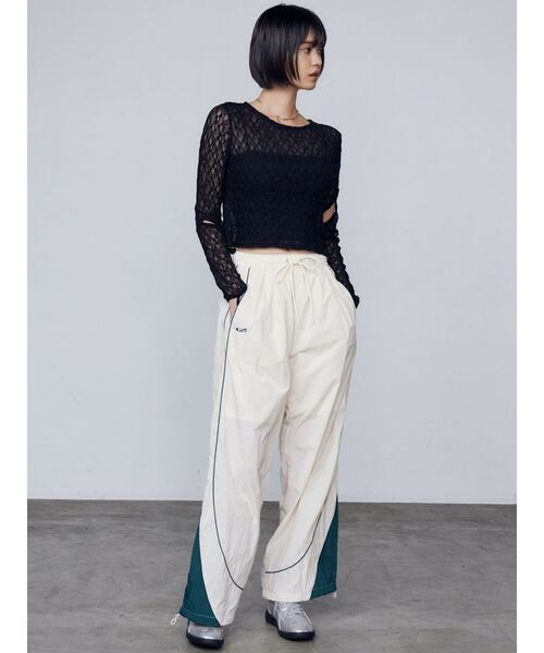 EMODA（エモダ）の「ナイロンラインパンツ（その他パンツ・レディース・アイボリー/ブラック/ネイビー・FREE）」の13枚目の写真