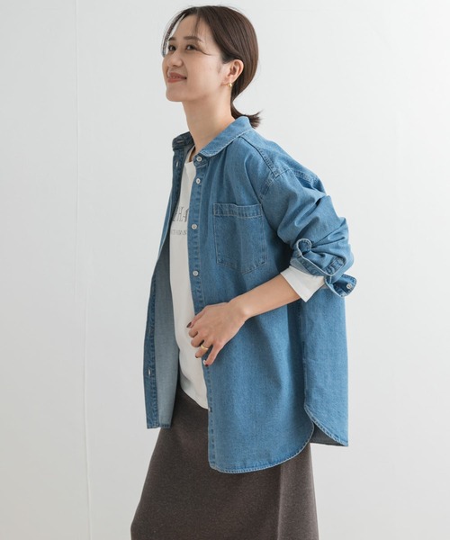 URBAN RESEARCH DOORS(アーバンリサーチドアーズ)の「デニムレギュラーカラーシャツ(シャツ/ブラウス・レディース・インディゴブルー/ライトインディゴブルー・MEDIUM)」の6枚目の写真