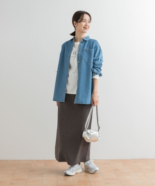 URBAN RESEARCH DOORS(アーバンリサーチドアーズ)の「デニムレギュラーカラーシャツ(シャツ/ブラウス・レディース・インディゴブルー/ライトインディゴブルー・MEDIUM)」の15枚目の写真