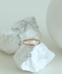 Three Four Time（スリーフォータイム）の「カットスリムステンレスピンキーリング＃2（サージカルステンレス316L）（リング）」