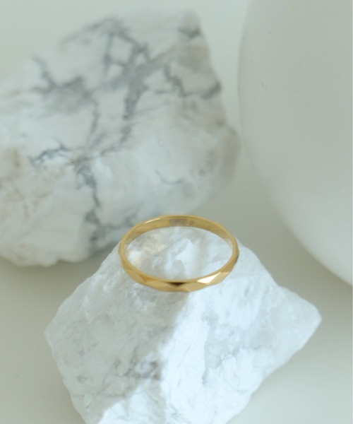 Three Four Time(スリーフォータイム)の「カットスリムステンレスピンキーリング#2(サージカルステンレス316L)(リング・レディース・ゴールド/ピンクゴールド/シルバー・#2)」の5枚目の写真