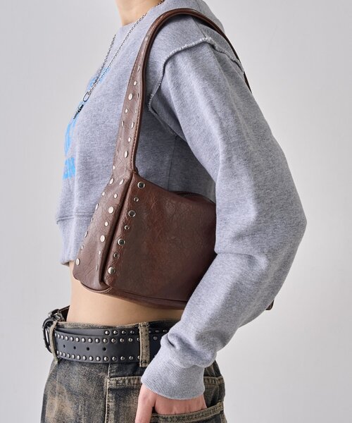 WHO'S WHO gallery（フーズフーギャラリー）の「スタッズバッグ（ショルダーバッグ・レディース・ブラック/ベージュ/ブラウン・FREE）」の5枚目の写真