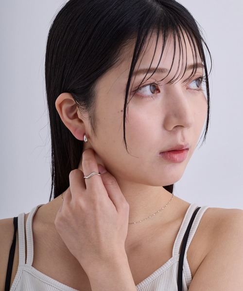 CALIN STANDARD(カリンスタンダード)の「◆金属アレルギー対応◆◆made in japan◆【痛くない】【落ちにくい】【ストレスフリーな着け心地】ドロップ ミニループフィットイヤリング(イヤリング・レディース・ゴールド/ピンクゴールド/シルバー・FREE)」の4枚目の写真