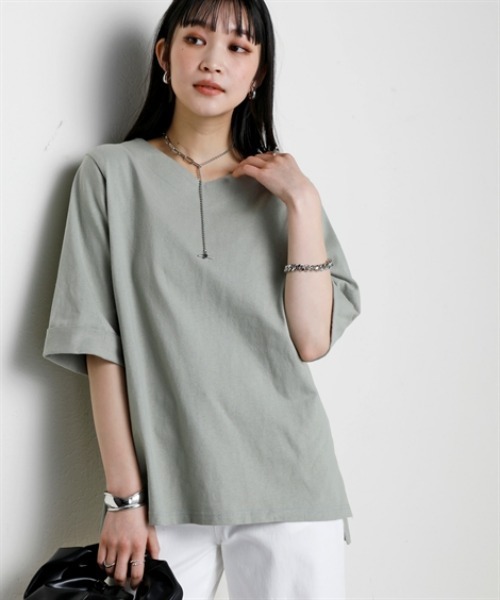 nissen(ニッセン)の「綿100%バスク折り返し袖Ⅴネックトップス(UVカット)<大きいサイズ有>(Tシャツ/カットソー・レディース・オフホワイト/ブラック/ベージュ/グリーン/ダークグレー/ピンク/ブルー・L~LL/3L~4L/S~M)」の20枚目の写真
