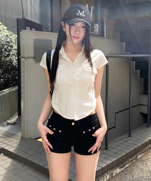 lilful(リルフル)の「スリムスタイルボタンフロントショート丈シャツ(ポロシャツ・レディース・ホワイト・S/M)」の18枚目の写真
