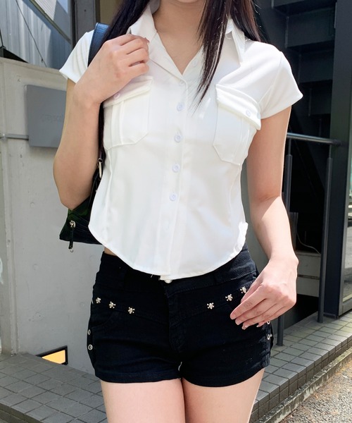 lilful(リルフル)の「スリムスタイルボタンフロントショート丈シャツ(ポロシャツ・レディース・ホワイト・S/M)」の17枚目の写真