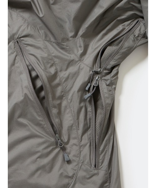 DAIWA PIER39（ダイワピア39）の「DAIWA PIER39 TECH WIND SHELL JACKET BJ-21025（その他アウター・メンズ・ブラック/カーキ/チャコールグレー・SMALL/LARGE/X-LARGE/MEDIUM）」の8枚目の写真