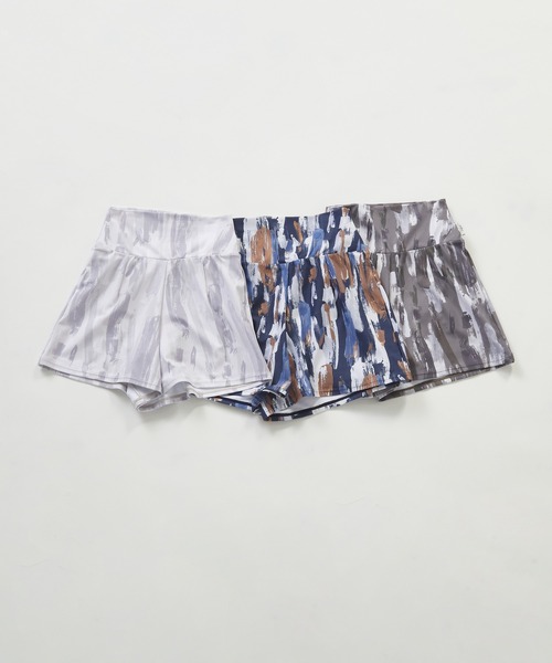 Julier Yoga and Relax(ジュリエヨガアンドリラックス)の「Julier Vertical brushプリントショートパンツ(その他パンツ・レディース・ブルー系その他/グレー×ホワイト/ホワイト×グレー・1/0)」の8枚目の写真