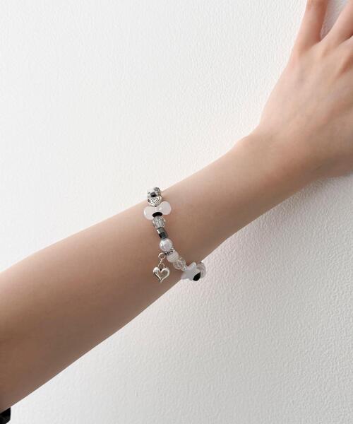 WEGO（ウィゴー）の「WEGO/ビーズチャームブレス（ブレスレット・レディース・ブラック/オフホワイト/ライトピンク・FREE）」の9枚目の写真