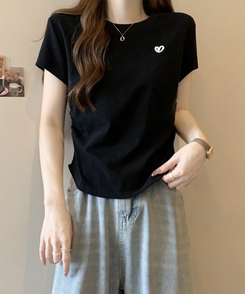 Lace Ladies(レースレディース)の「ハート刺繍 シャーリング クルーネック 半袖 Tシャツ(Tシャツ/カットソー・レディース・ホワイト/グレー/ブラック・M/XL)」の5枚目の写真