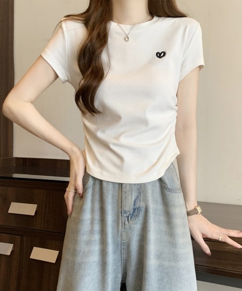 Lace Ladies(レースレディース)の「ハート刺繍 シャーリング クルーネック 半袖 Tシャツ(Tシャツ/カットソー・レディース・ホワイト/グレー/ブラック・M/XL)」の14枚目の写真