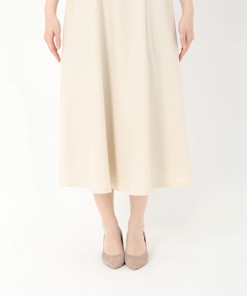 STRAWBERRY-FIELDS（ストロベリーフィールズ）の「ジュエルストレッチ_カシュクールワンピース（ワンピース・レディース・ネイビー/ライトベージュ・2）」の12枚目の写真