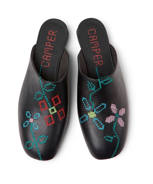 CAMPER（カンペール）の「[カンペール] TWINS / フラットシューズ（パンプス・レディース・ブラック・23.0cm/23.5cm/25.0cm/24.0cm/22.5cm）」の4枚目の写真