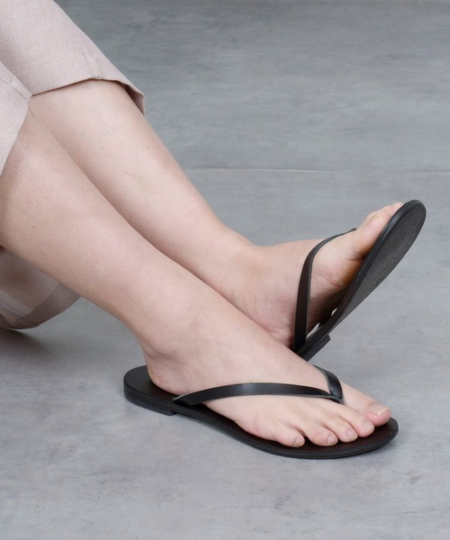 NICOLAS LAINAS（ニコラスライナス）の「【NICOLAS LAINAS】フラットトングサンダル（サンダル・レディース・ブラック/シルバー系/ブラック×ゴールド・36/37/38）」の6枚目の写真