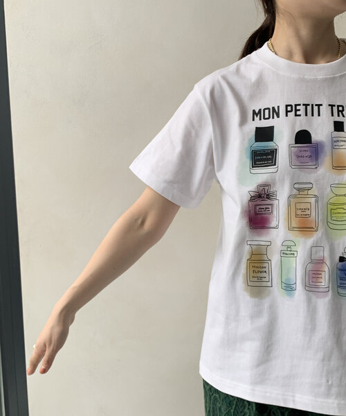 新品】DouDou 透け感 ロゴプリントTシャツ 完売品！