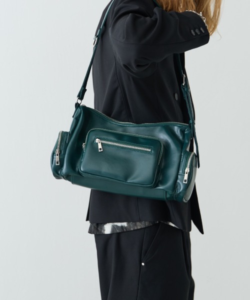 Neucon/ニューコン】マルチポケットレザーショルダーバッグ