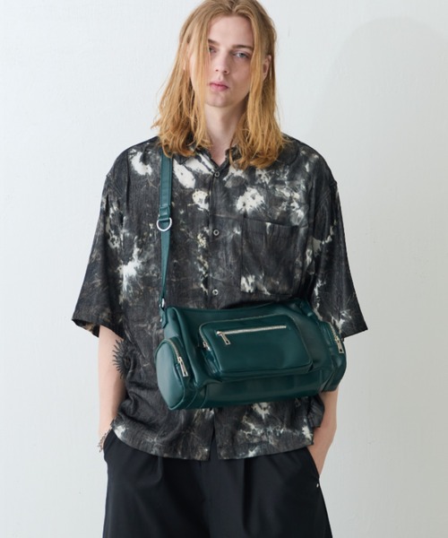 Lui's(ルイス)の「【Neucon/ニューコン】マルチポケットレザーショルダーバッグ(ショルダーバッグ・メンズ・グリーン/ブラック・FREE)」の21枚目の写真