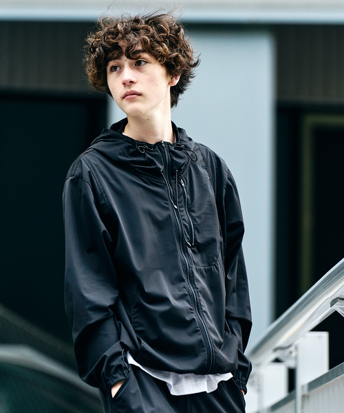 417 EDIFICE（フォーワンセブンエディフィス）の「《追加》"超冷感" UVCUT Freezetec パーカー（パーカー・メンズ・ベージュ/ブラック/チャコールグレー・SMALL/MEDIUM/LARGE）」の22枚目の写真