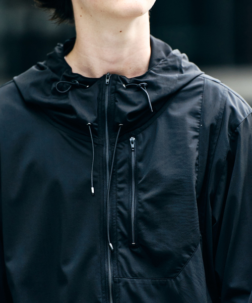 417 EDIFICE（フォーワンセブンエディフィス）の「《追加》"超冷感" UVCUT Freezetec パーカー（パーカー・メンズ・ベージュ/ブラック/チャコールグレー・SMALL/MEDIUM/LARGE）」の21枚目の写真