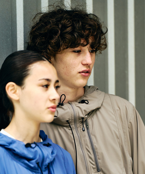 417 EDIFICE（フォーワンセブンエディフィス）の「《追加》"超冷感" UVCUT Freezetec パーカー（パーカー・メンズ・ベージュ/ブラック/チャコールグレー・SMALL/MEDIUM/LARGE）」の14枚目の写真