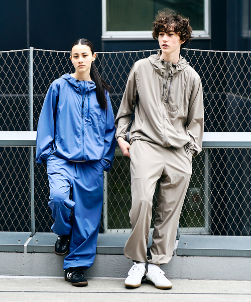 417 EDIFICE（フォーワンセブンエディフィス）の「《追加》"超冷感" UVCUT Freezetec パーカー（パーカー・メンズ・ベージュ/ブラック/チャコールグレー・SMALL/MEDIUM/LARGE）」の13枚目の写真