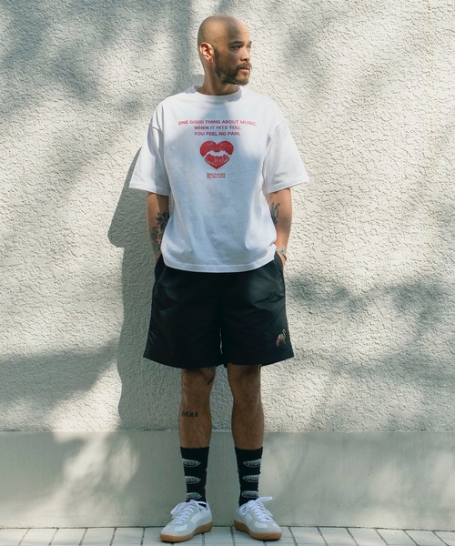 BACANCES ALL INCLUSIVE（バカンサスオールインクルーシブ）の「BC S/S T [NO PAIN]（Tシャツ/カットソー・メンズ・ホワイト/ネイビー・XL/L）」の3枚目の写真