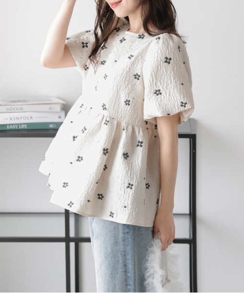 SUGAR BISKET(シュガービスケット)の「フラワージャガードペプラムトップス(Tシャツ/カットソー・レディース・ブラック/アイボリー・フリー)」の7枚目の写真