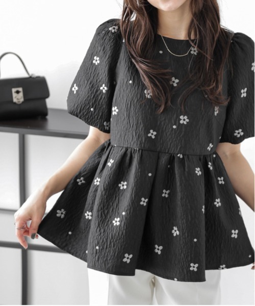 SUGAR BISKET(シュガービスケット)の「フラワージャガードペプラムトップス(Tシャツ/カットソー・レディース・ブラック/アイボリー・フリー)」の13枚目の写真