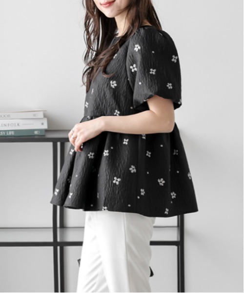 SUGAR BISKET(シュガービスケット)の「フラワージャガードペプラムトップス(Tシャツ/カットソー・レディース・ブラック/アイボリー・フリー)」の17枚目の写真