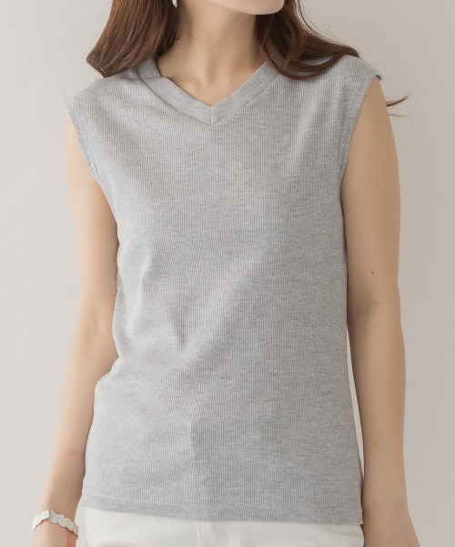 RCD(アールシーディー)の「Vネックリブノースリーブ(Tシャツ/カットソー・レディース・ブラック/ベージュ/杢グレー/カーキ/オフホワイト・4L~5L/LL~3L/M-L)」の3枚目の写真