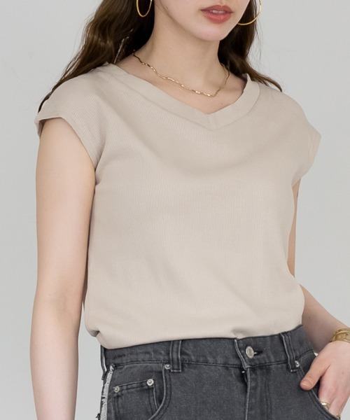 RCD(アールシーディー)の「Vネックリブノースリーブ(Tシャツ/カットソー・レディース・ブラック/ベージュ/杢グレー/カーキ/オフホワイト・4L~5L/LL~3L/M-L)」の8枚目の写真