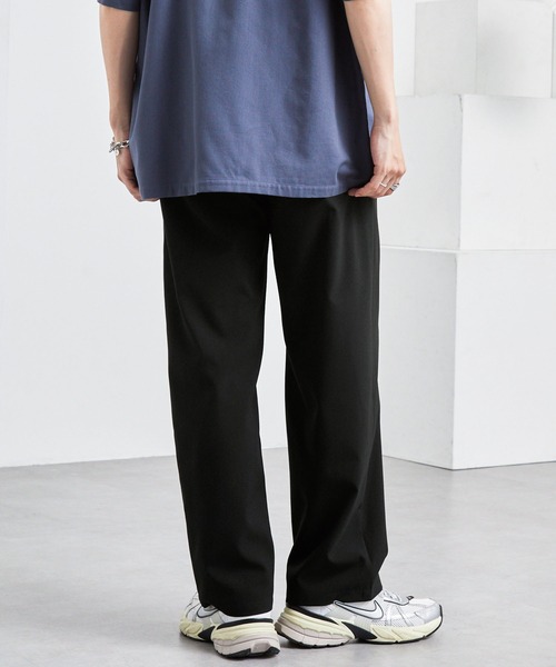 MONO-MART（モノマート）の「＜吸水速乾＞CALCULO使用 コンフォートドライタッチ タックワイドテーパードパンツ スラックス（その他パンツ・メンズ・チャコール/ライトグレー/グレイッシュベージュ/ブラック/ブラウン/ダークネイビー・S/L/M）」の14枚目の写真