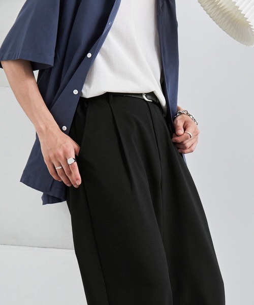 MONO-MART（モノマート）の「＜吸水速乾＞CALCULO使用 コンフォートドライタッチ タックワイドテーパードパンツ スラックス（その他パンツ・メンズ・チャコール/ライトグレー/グレイッシュベージュ/ブラック/ブラウン/ダークネイビー・S/L/M）」の9枚目の写真