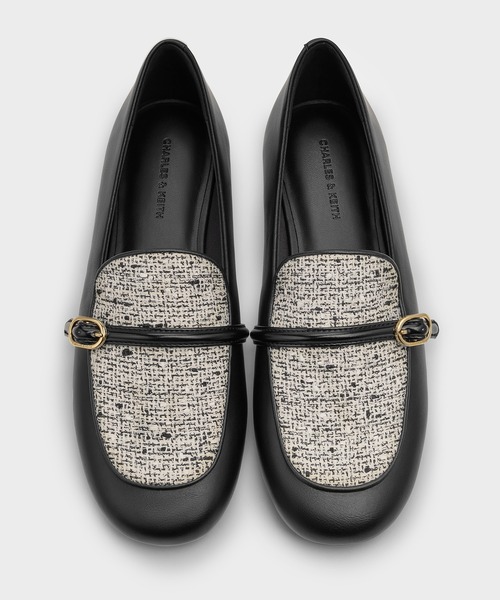 CHARLES & KEITH(チャールズ & キース)の「フェイクスエード バックルストラップローファー(ローファー・レディース・ブラック系その他2/マルチ・25.5cm/25cm/24.5cm/23.5cm/23cm/22.5cm)」の9枚目の写真