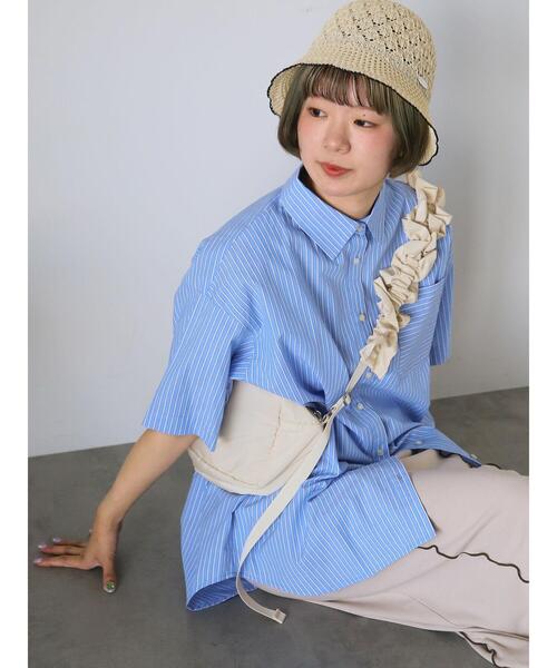 ehka sopo(エヘカソポ)の「ストライプオーバーサイズシャツ(シャツ/ブラウス・レディース・ベージュ/ピンク/サックスブルー・F)」の15枚目の写真