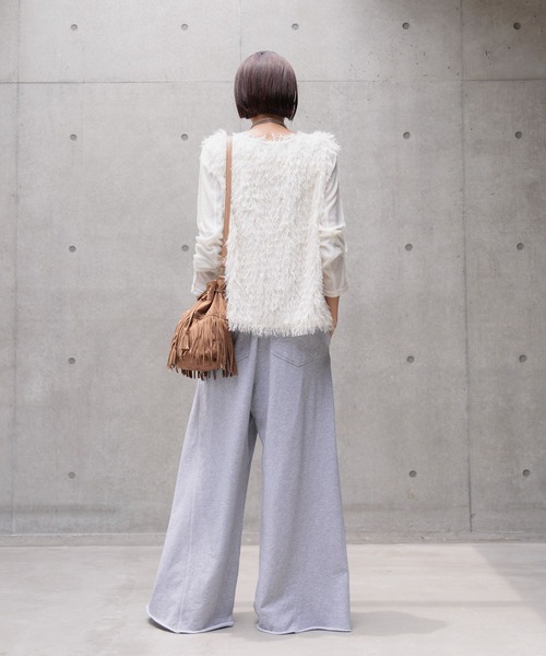 PAGEBOY（ページボーイ）の「フェザーファーベスト（ベスト・レディース・ブラック/オフホワイト/モカ・FREE）」の5枚目の写真