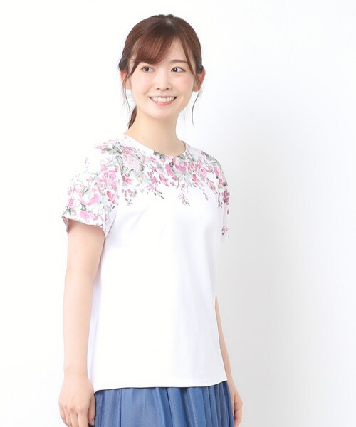 LAURA ASHLEY(ローラアシュレイ)の「【接触冷感/コットン100%】ローズモア柄 ラインTシャツ(Tシャツ/カットソー・レディース・ホワイト系/ネイビー/グレー・38/40)」の2枚目の写真