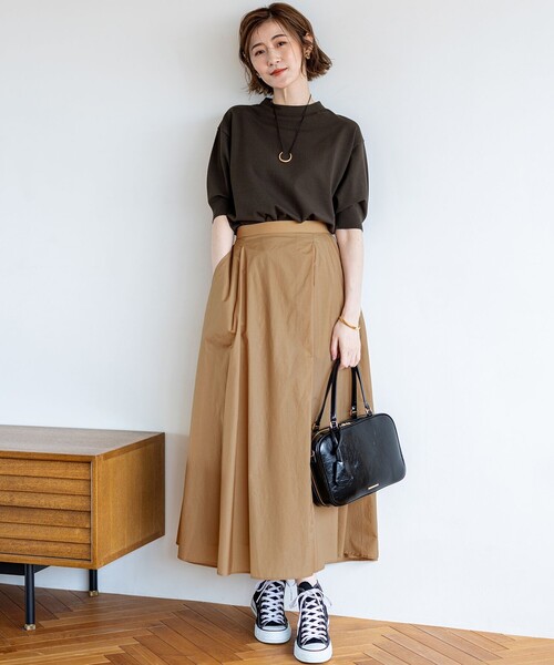 23区 S（ニジュウサンクチイサイサイズ）の「【洗える/吊り干しOK】ヴィスコースストレッチ パフスリーブ ニット（ニット/セーター・レディース・グレー系/ホワイト系/ベージュ系/オレンジ系/カーキ系/ブラック系/ブルー系・32）」の9枚目の写真