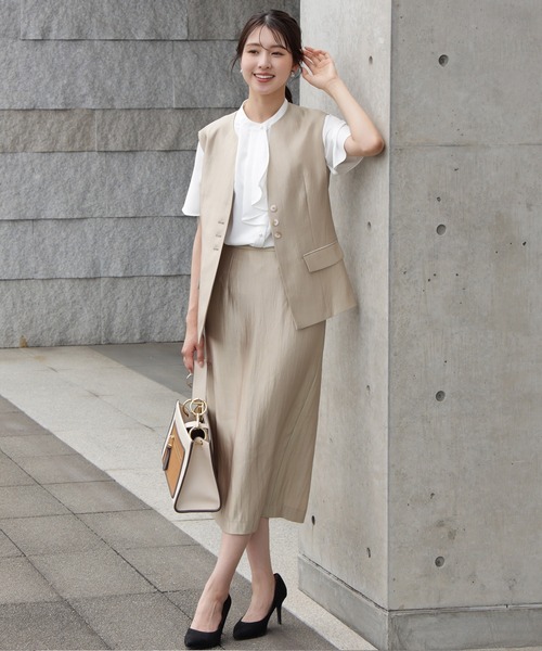 DRESS PLUS(ドレスプラス)の「光沢感のあるタイトシルエットのスカート(スカート・レディース・ブラック/ベージュ/シャンパン・M/L)」の5枚目の写真