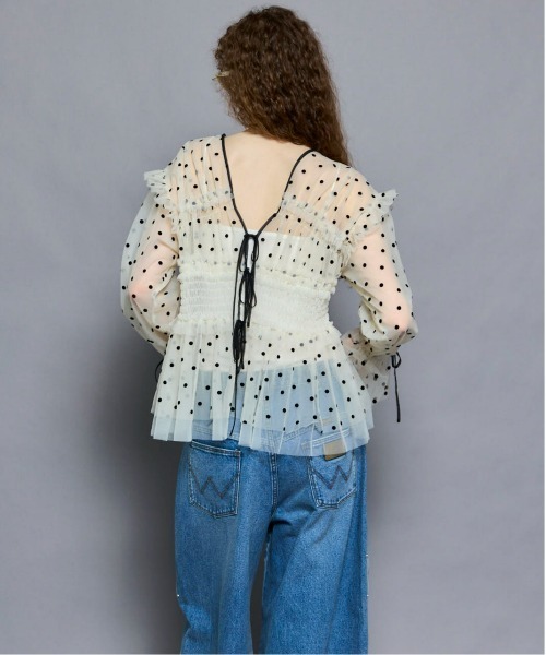 MAISON SPECIAL(メゾンスペシャル)の「2way Ruffle Gathers Tulle Tops/2WAYフリルギャザーチュールトップス(シャツ/ブラウス・レディース・ブラック/オフホワイト/ドット・FREE)」の16枚目の写真