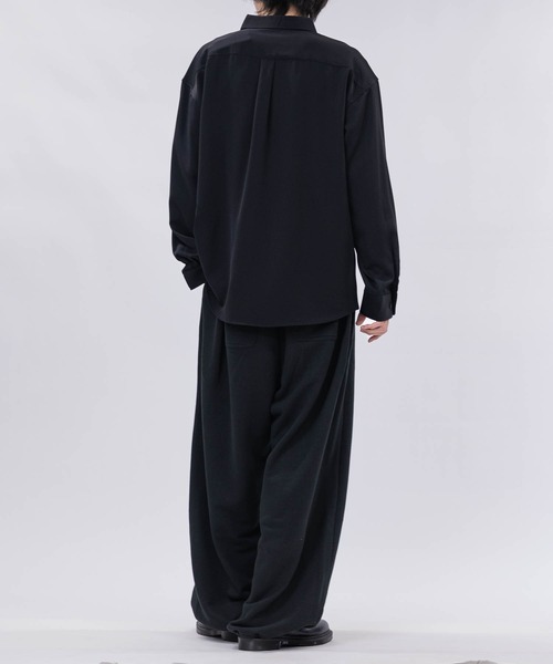 Limited Line Naive Magic(リミテッドラインナイーブマジック)の「【a】〔NAIVE MAGIC〕ナチュラルストレッチ フロントライン ルーズサイズシャツ(シャツ/ブラウス・メンズ・ブルー系1/ブラック系1/ホワイト系1/ホワイト系2/ブラック系2/ブルー系2・MEDIUM/LARGE)」の21枚目の写真