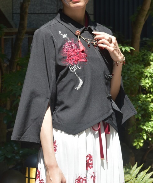 axes femme（アクシーズファム）の「彼岸花刺繍ショートシャツ（シャツ/ブラウス・レディース・ブラック/ネイビー/キナリ・FREE）」の9枚目の写真